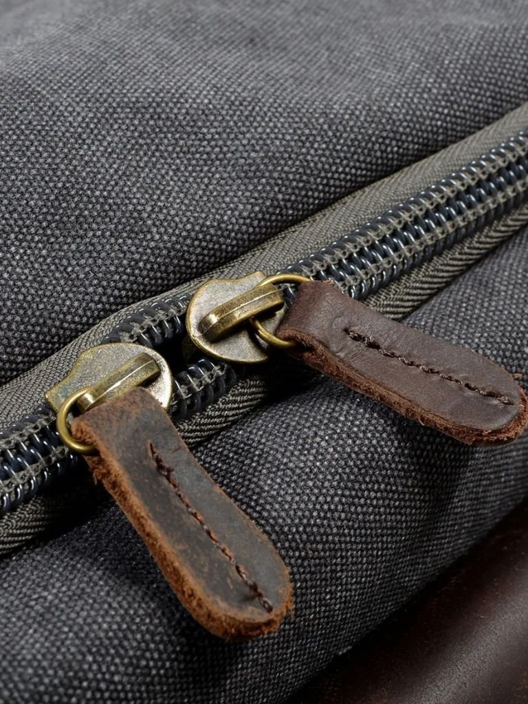 Highland Expeditioner Duffle Bag - Iron & Oak