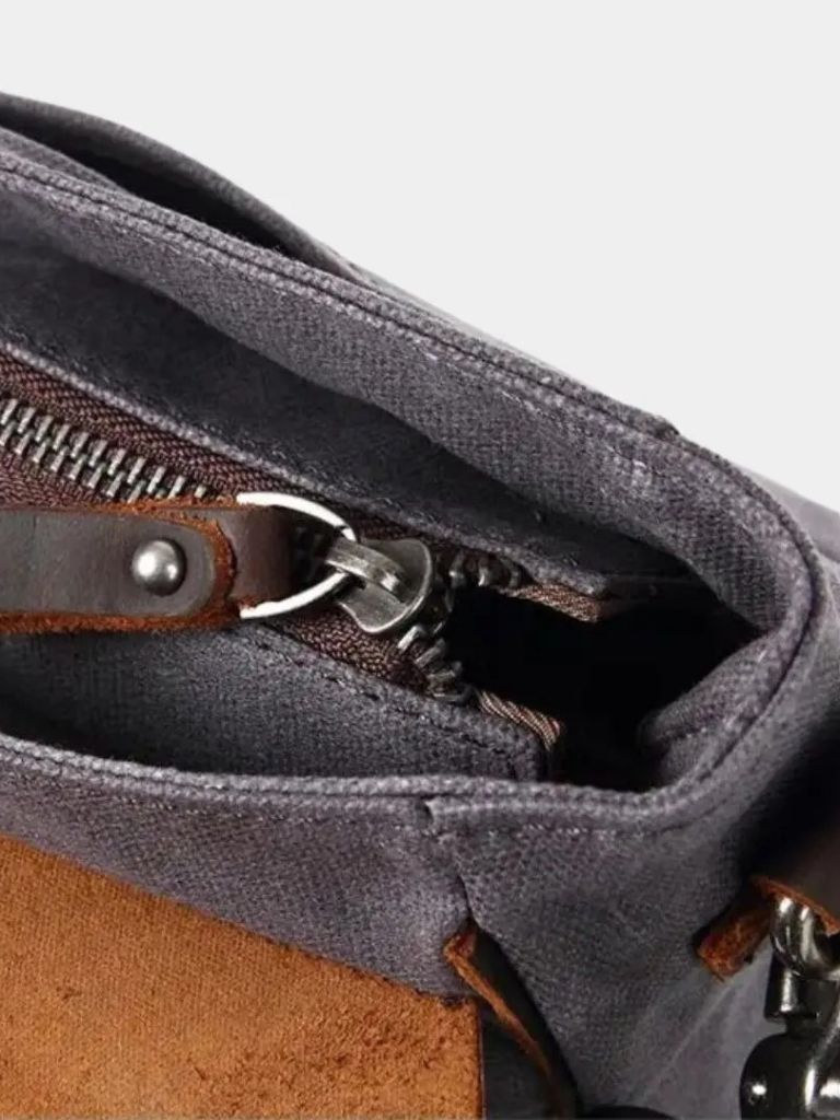 Windsor Messenger Shoulder Bag - Iron & Oak